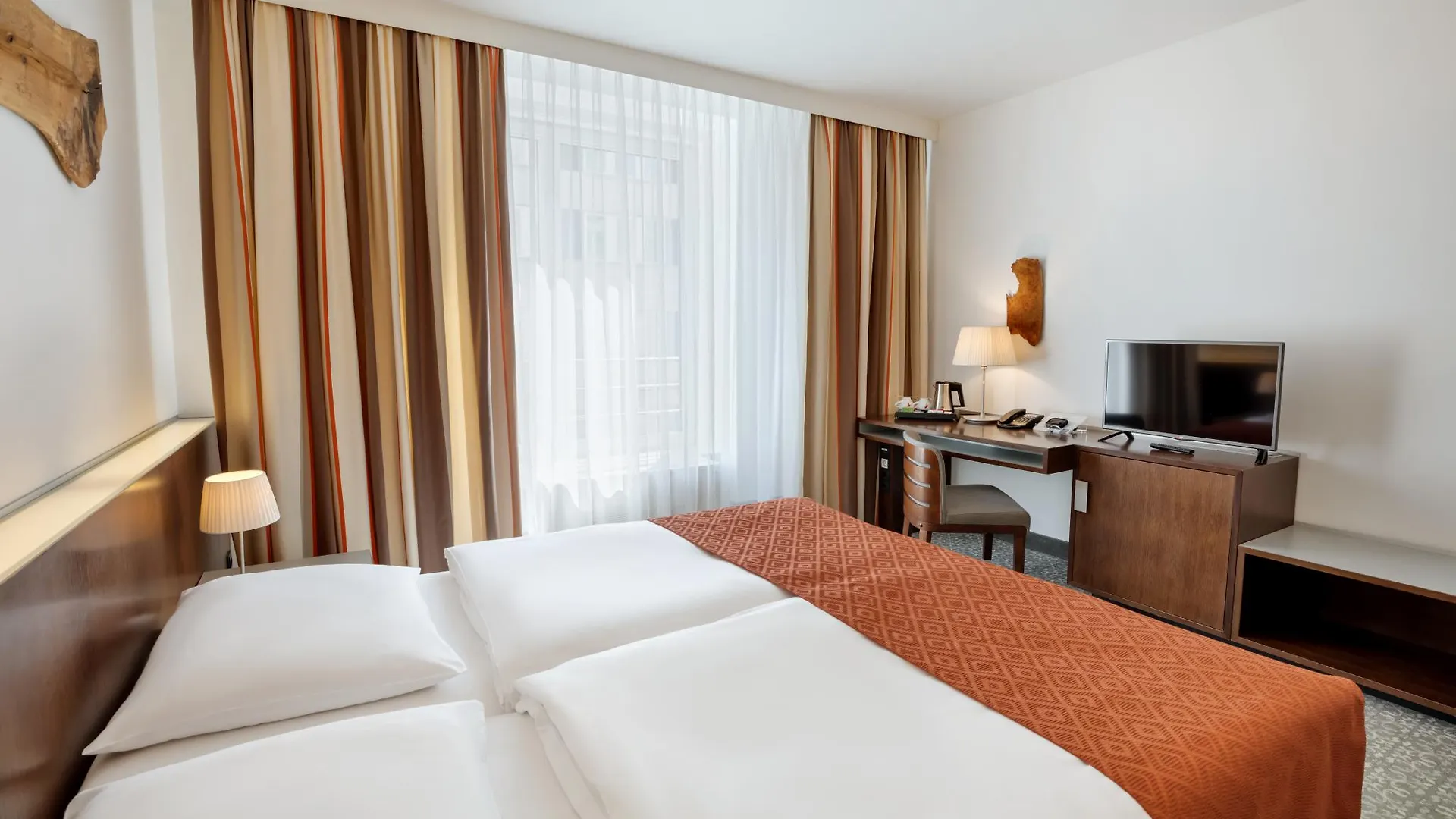 Austria Trend Hotel Europa Wien 4*, Vienna