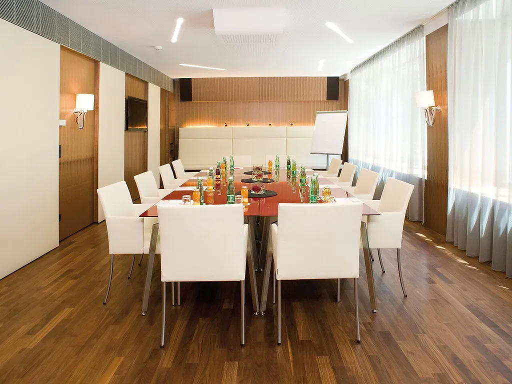Austria Trend Hotel Europa Wien 4*, Vienna